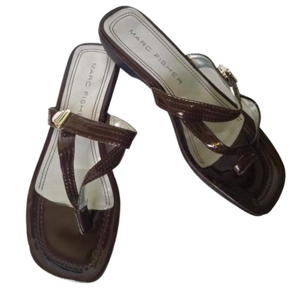 Marc Fisher Brown Patent Thong Wedge Sandals Square Toe Buckle Slides 9.5 READ